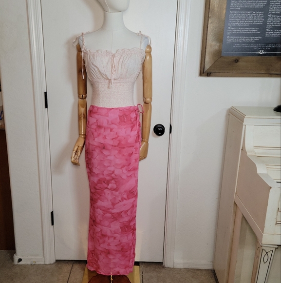 Free People Bardot Blush Floral Spring Bodysuit Size Medium - Picture 1 of 14